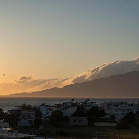 Kalamaki-sunset - Scenic Sunset & Sea Views - Steps From Shore Holiday home *
